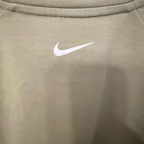 Nike Women's Lightweight Sweatshirt - Picture 3 of 5